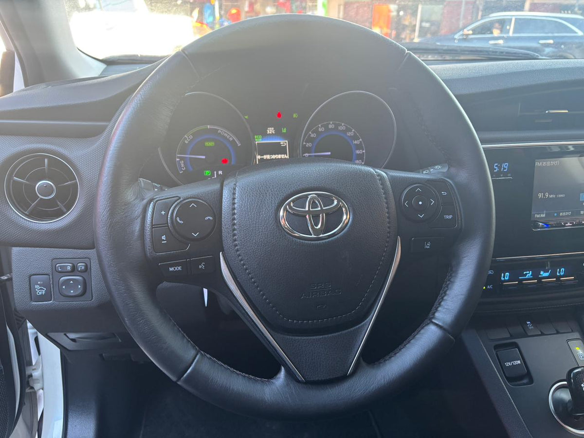 TOYOTA AURIS 2017