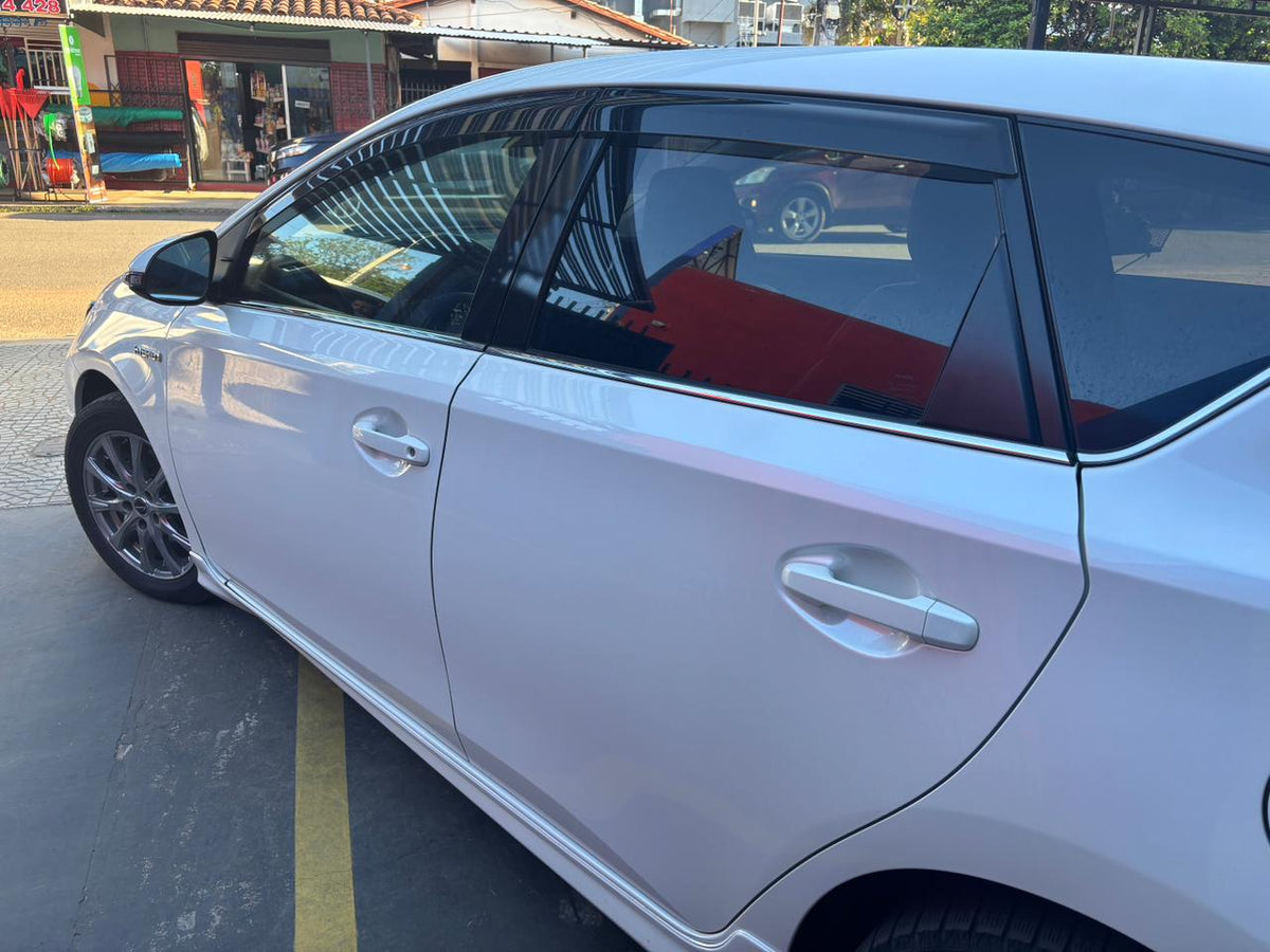 TOYOTA AURIS 2017