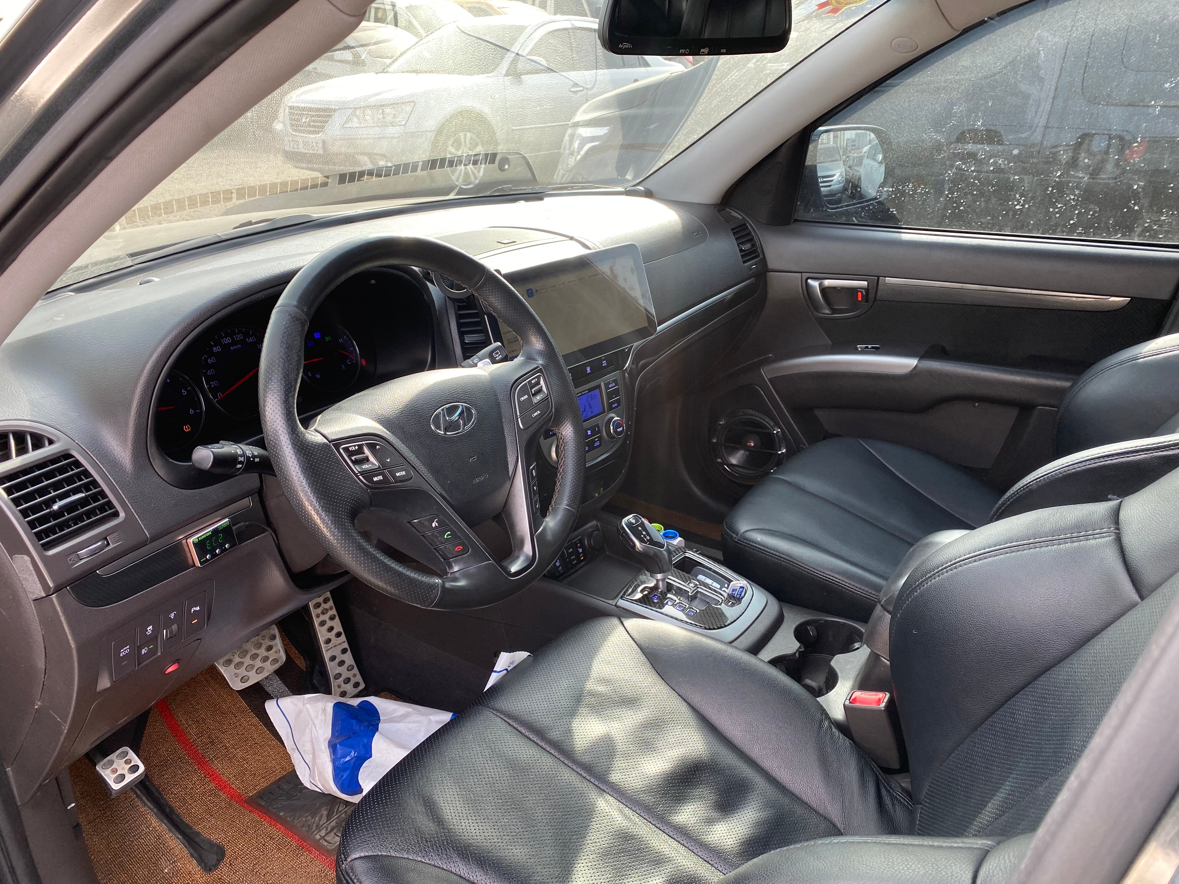 HYUNDAI SANTA FE 2011