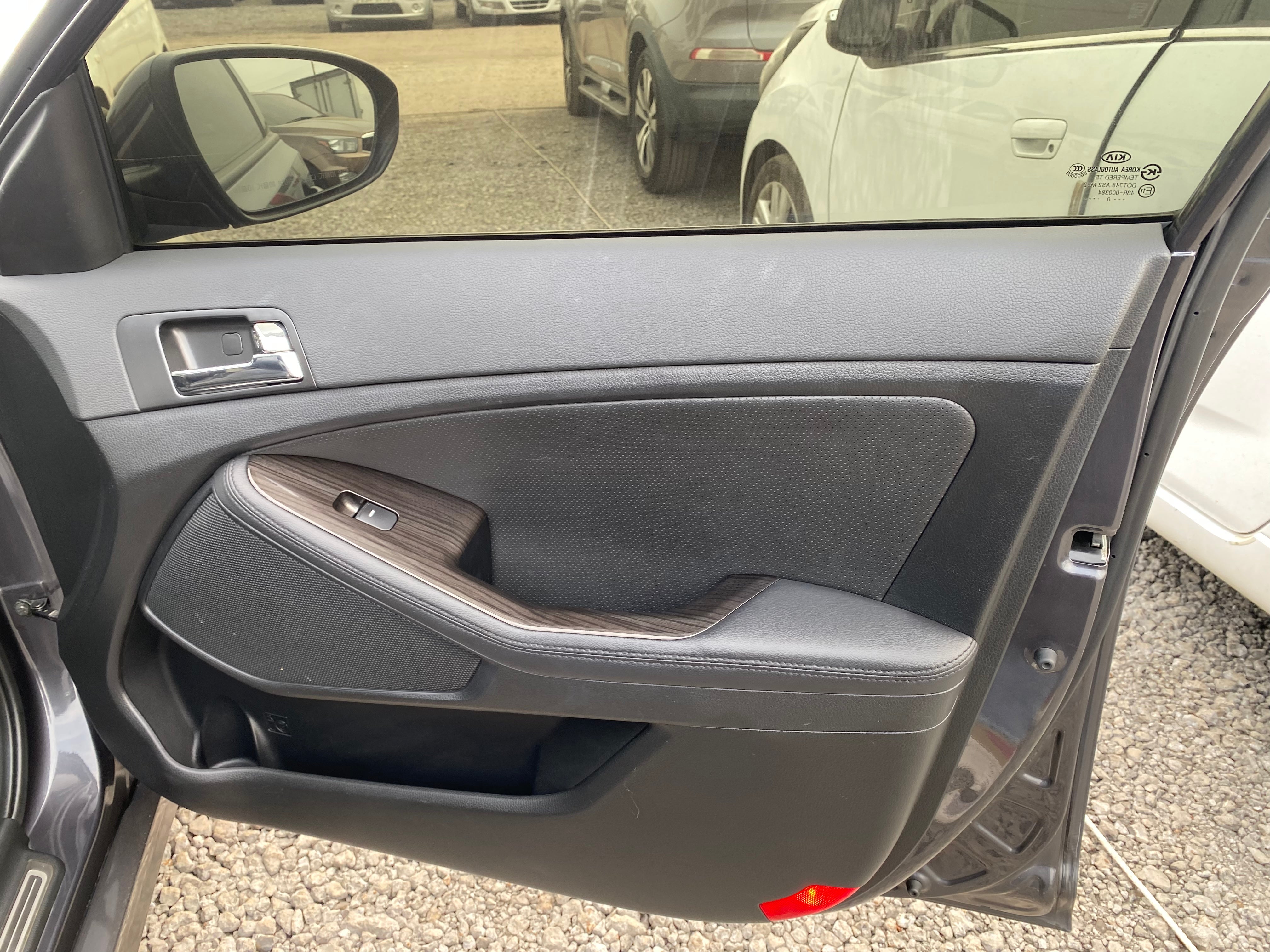 KIA K5 2011