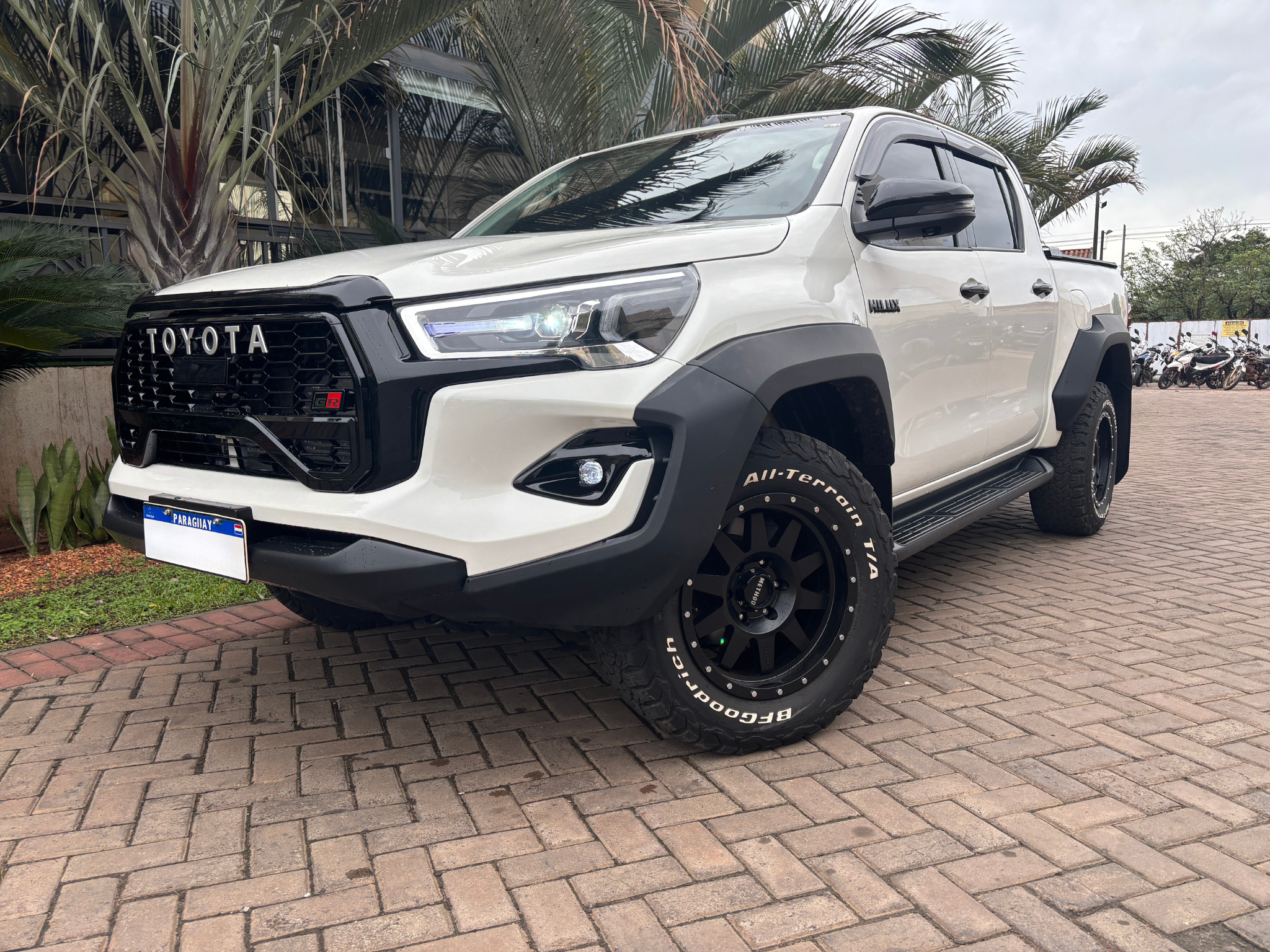 TOYOTA HILUX GR 2022