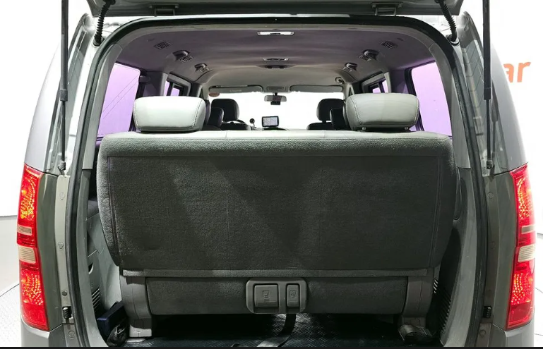 HYUNDAI GRAND STAREX 2012