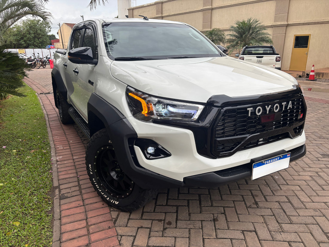 TOYOTA HILUX GR 2022