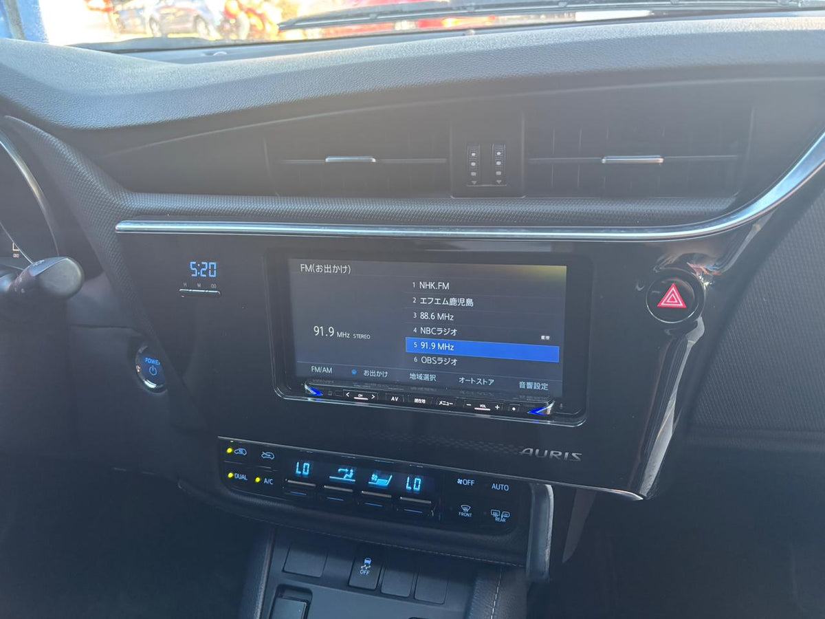 TOYOTA AURIS 2017