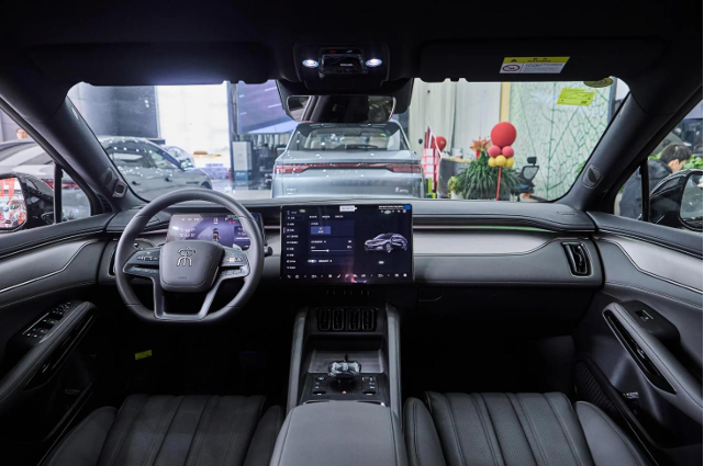 BYD Song L INTELLIGENT DRIVING EV 2025