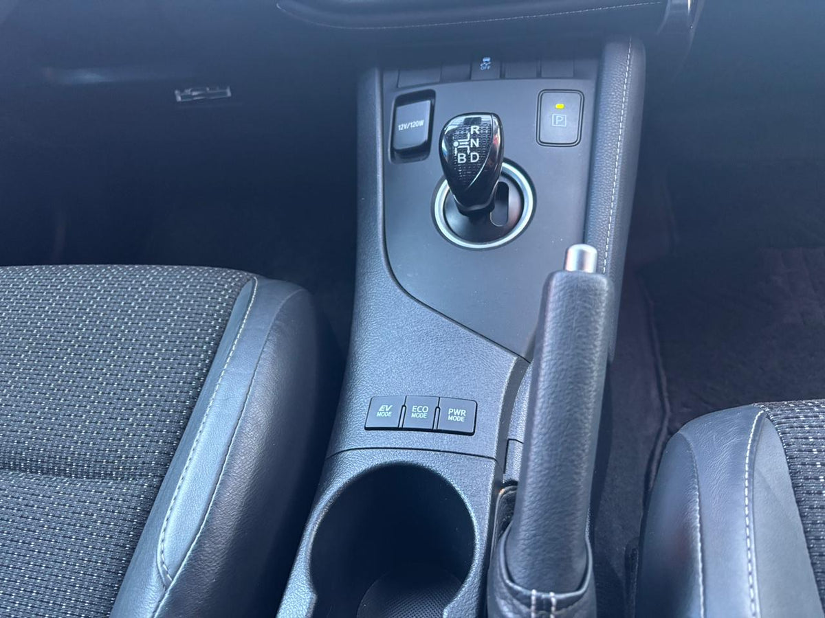 TOYOTA AURIS 2017