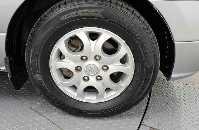 HYUNDAI GRAND STAREX 2012