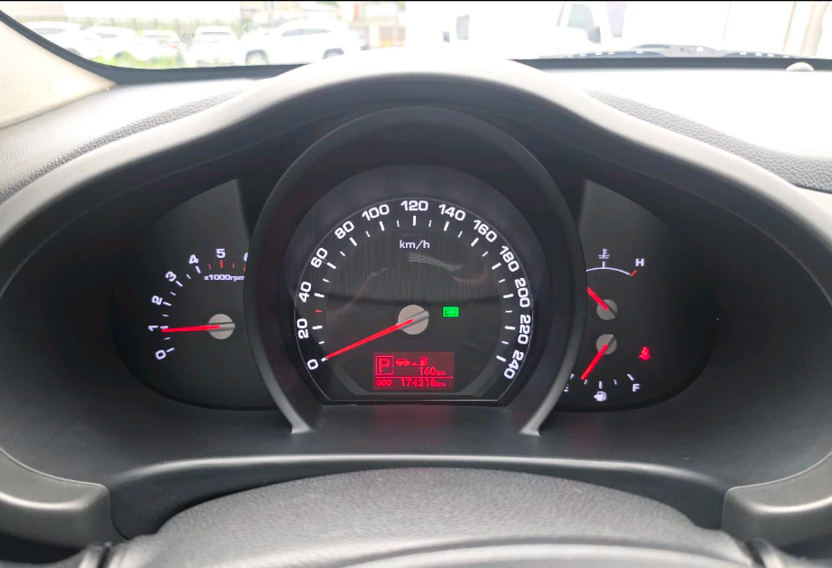 KIA SPORTAGE 2012