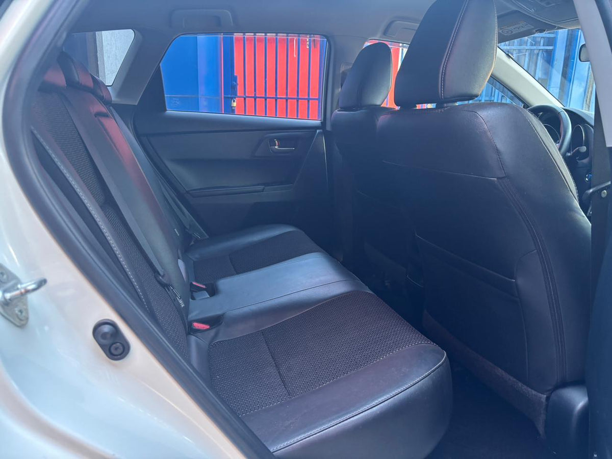TOYOTA AURIS 2017