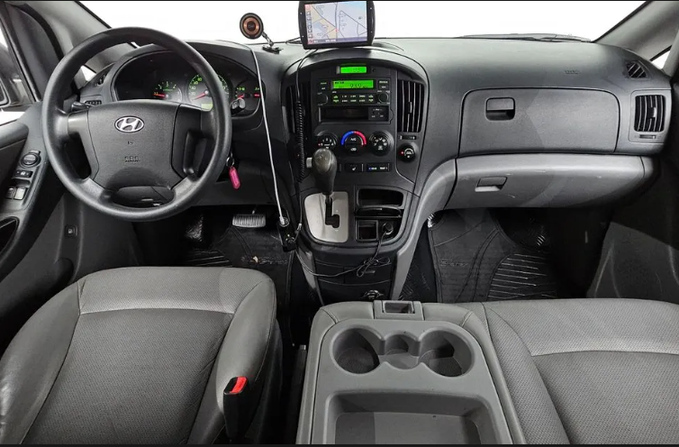 HYUNDAI GRAND STAREX 2012