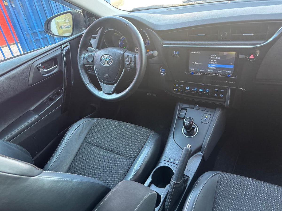 TOYOTA AURIS 2017
