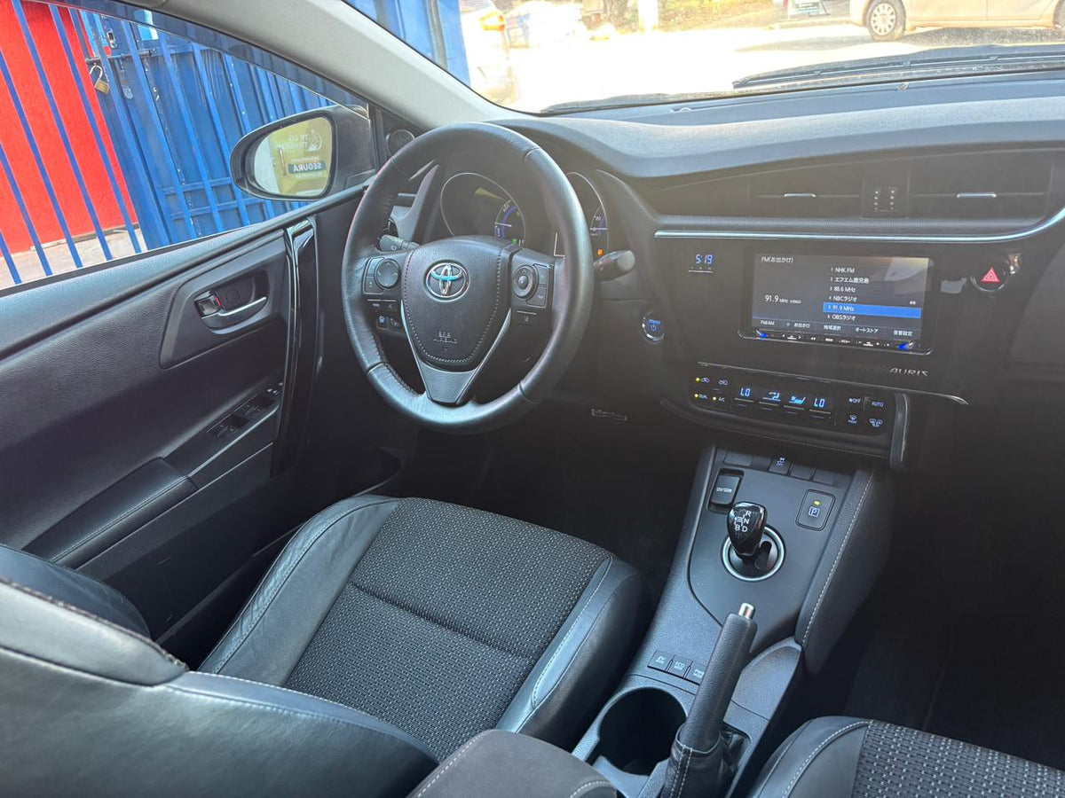 TOYOTA AURIS 2017