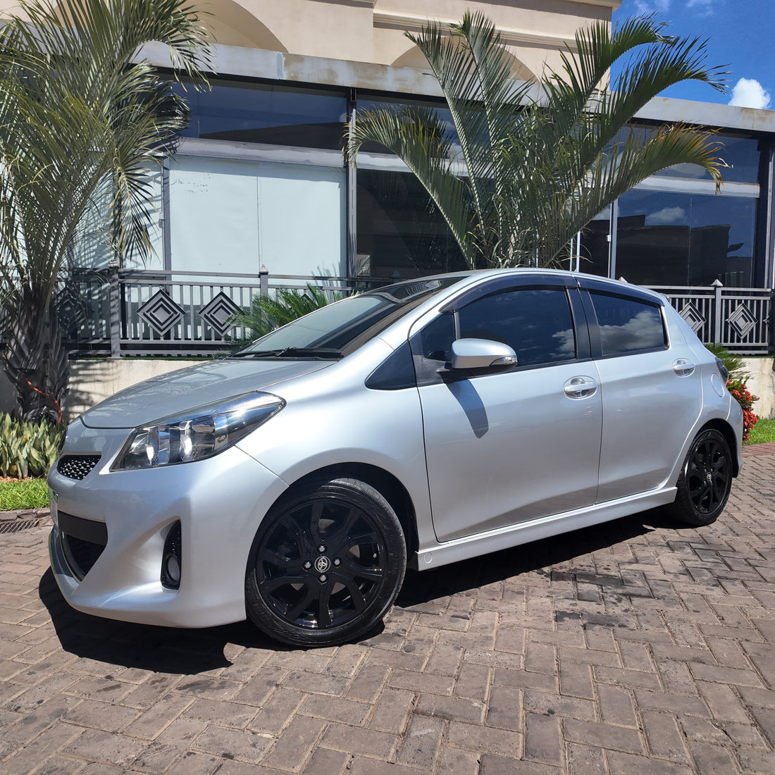 TOYOTA VITZ RS 2016