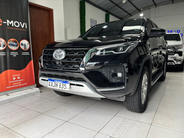 TOYOTA FORTUNER 2022