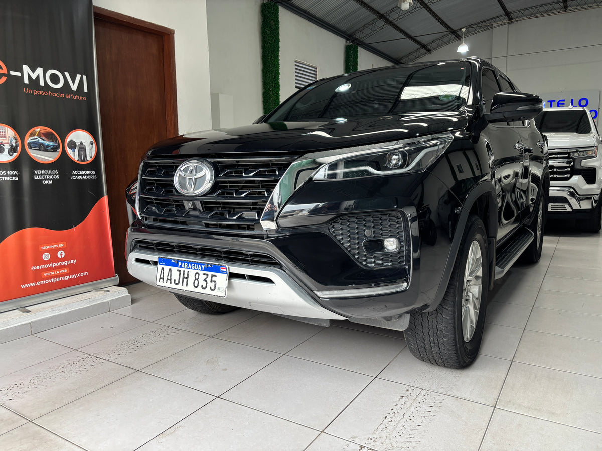 TOYOTA FORTUNER 2022