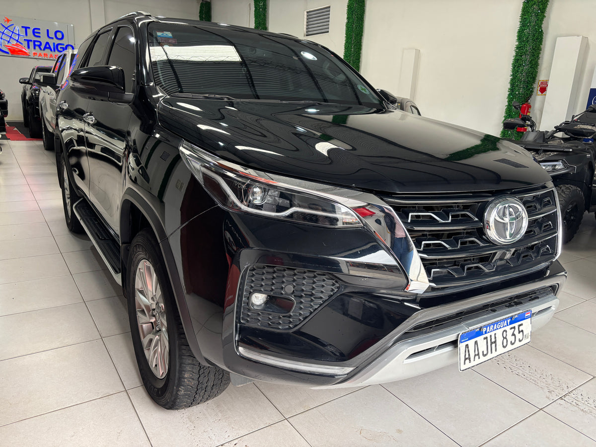 TOYOTA FORTUNER 2022