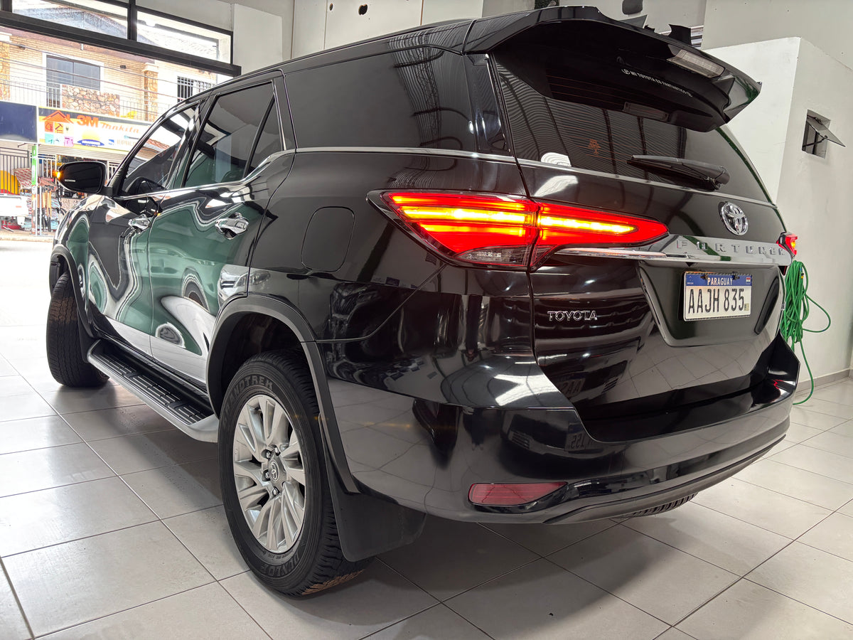 TOYOTA FORTUNER 2022