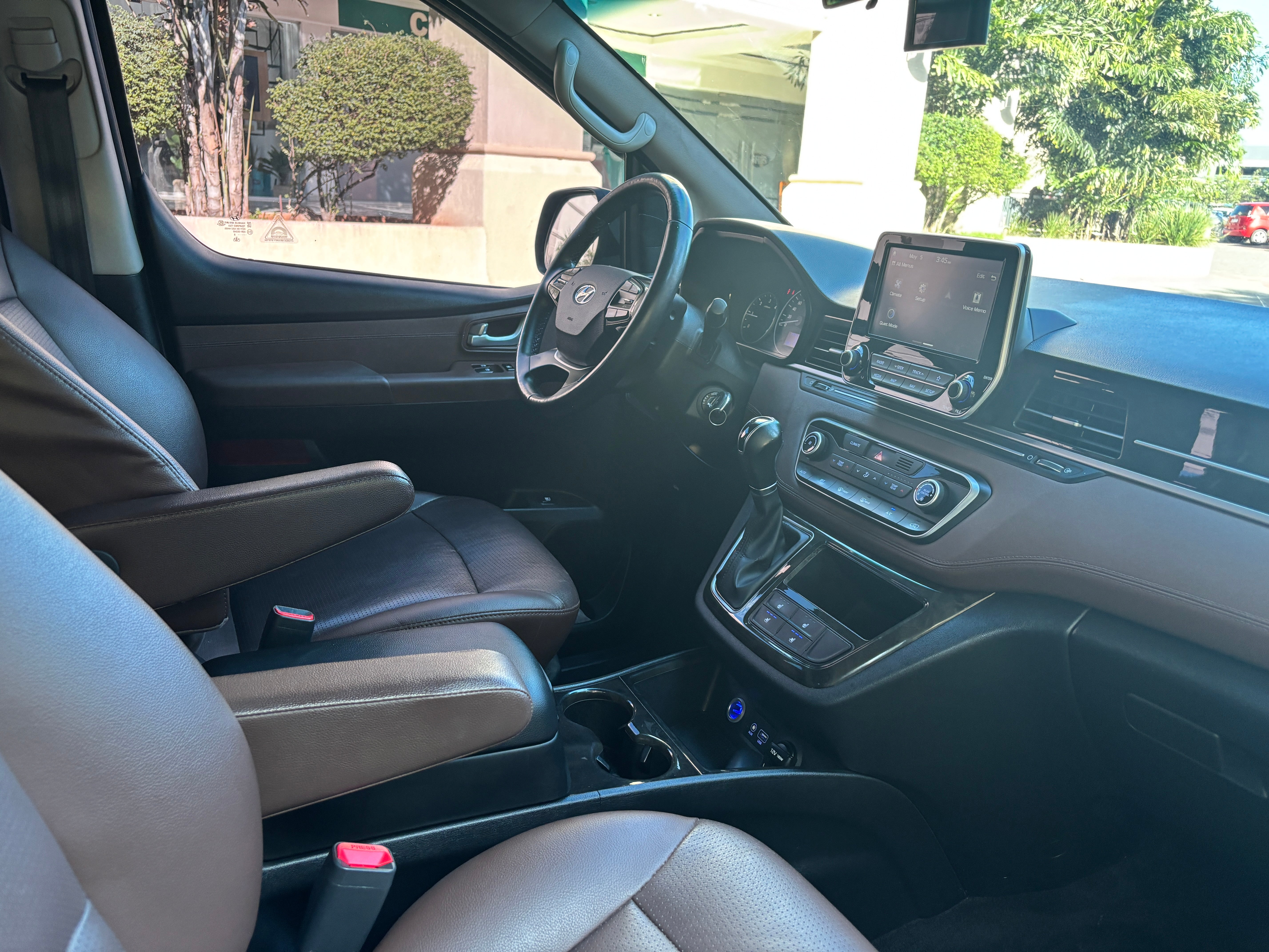 HYUNDAI GRAND STAREX 2019