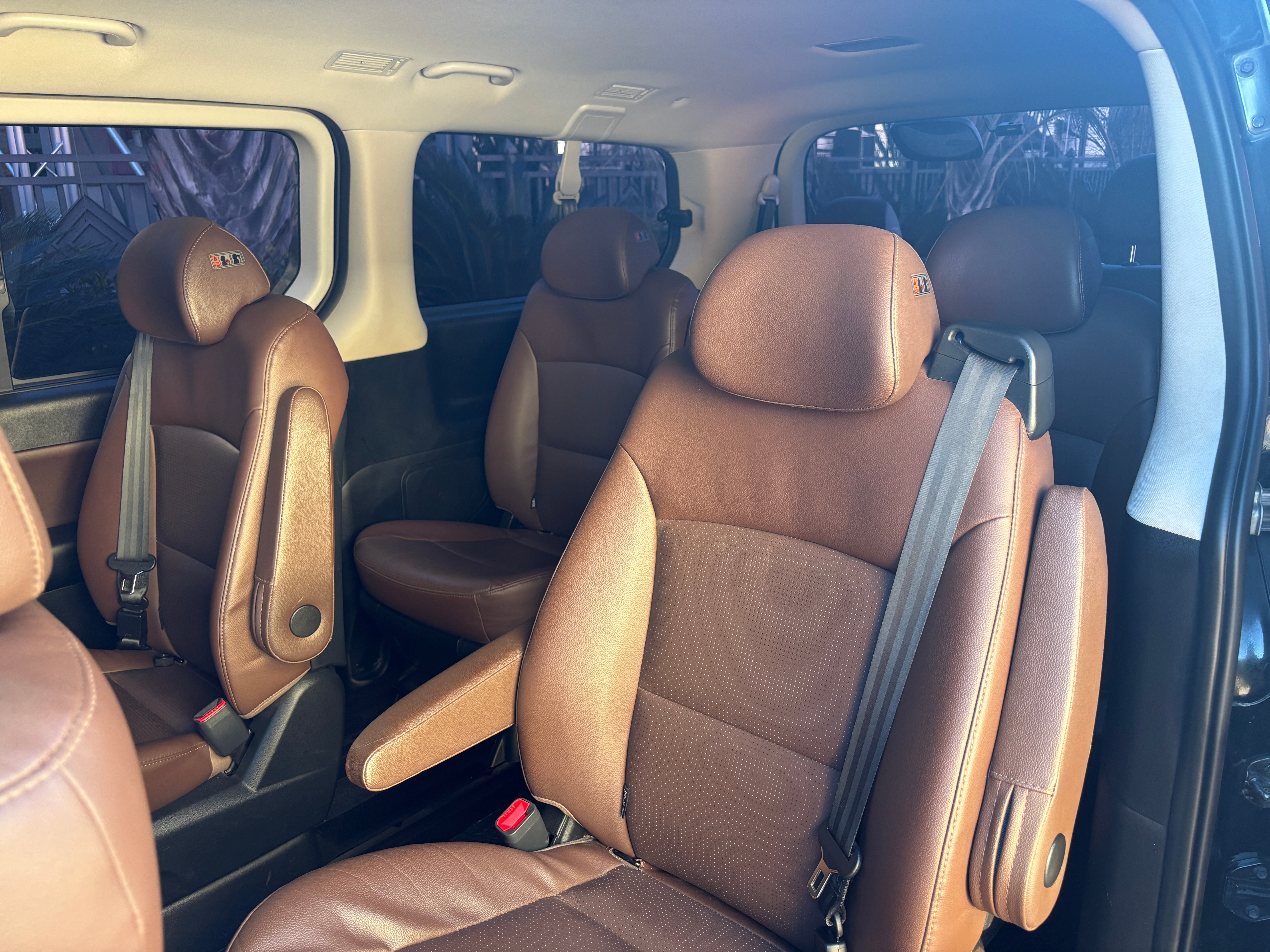 HYUNDAI GRAND STAREX 2019