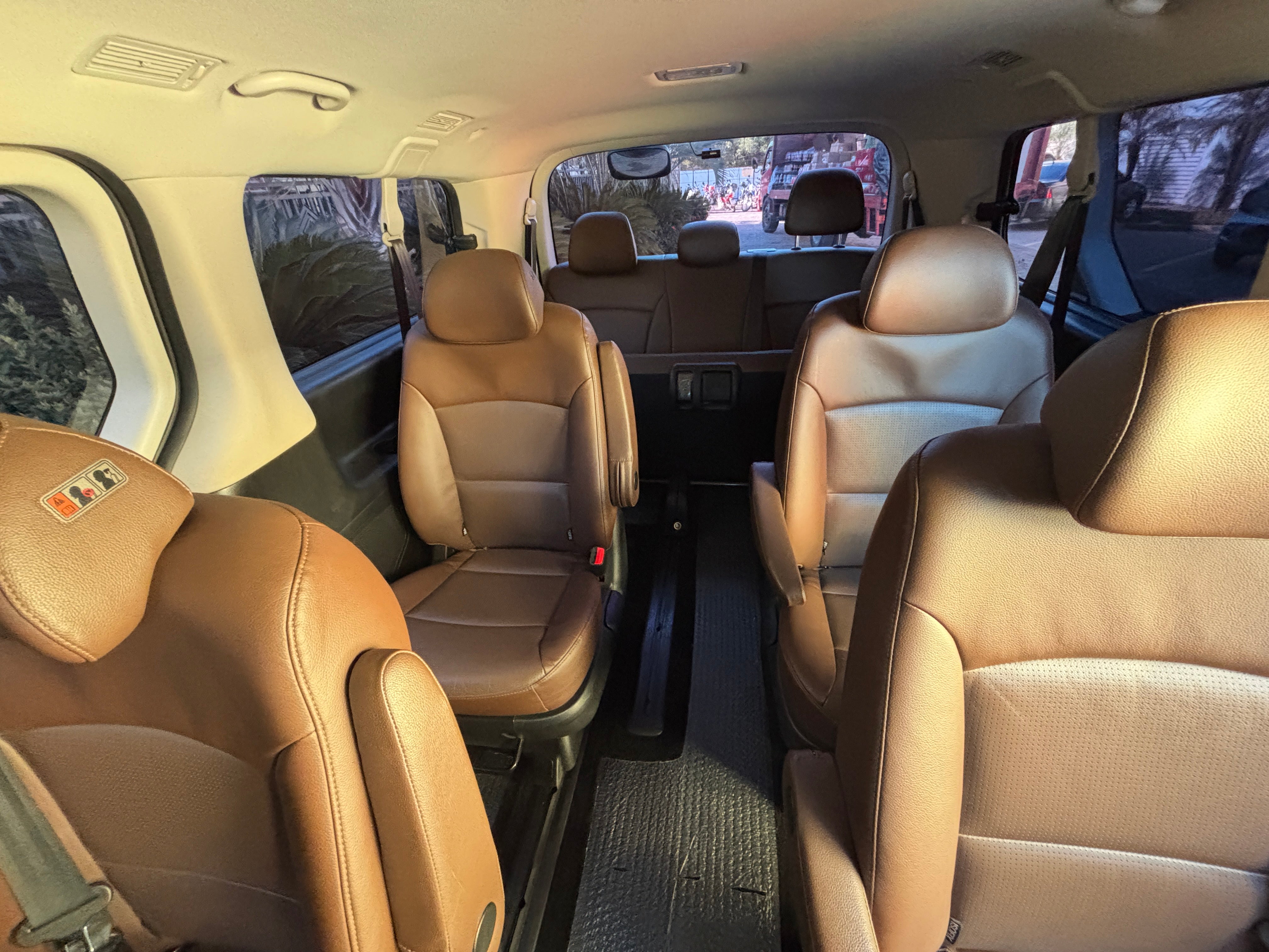 HYUNDAI GRAND STAREX 2019