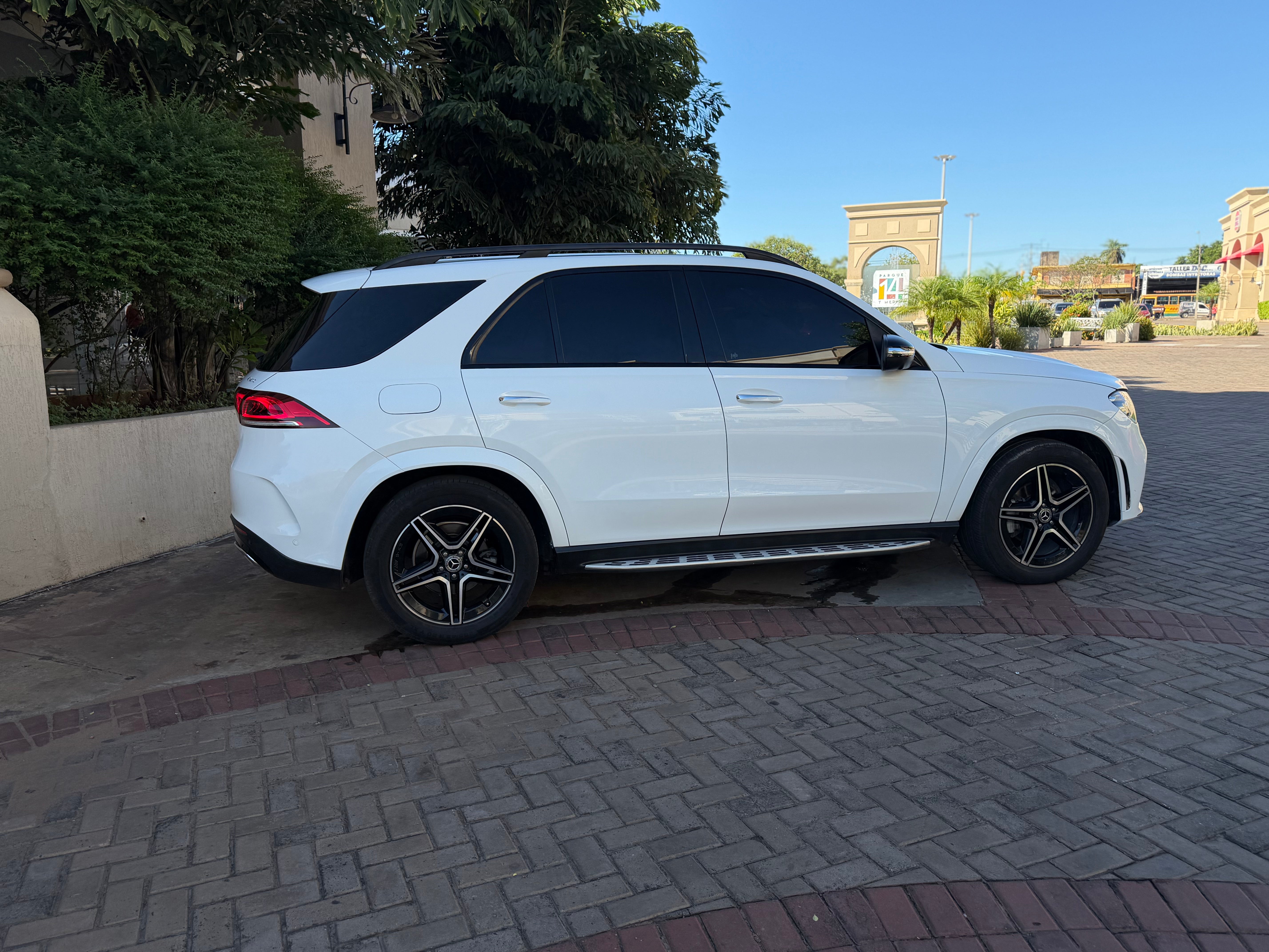 MERCEDES BENZ GLE 300D