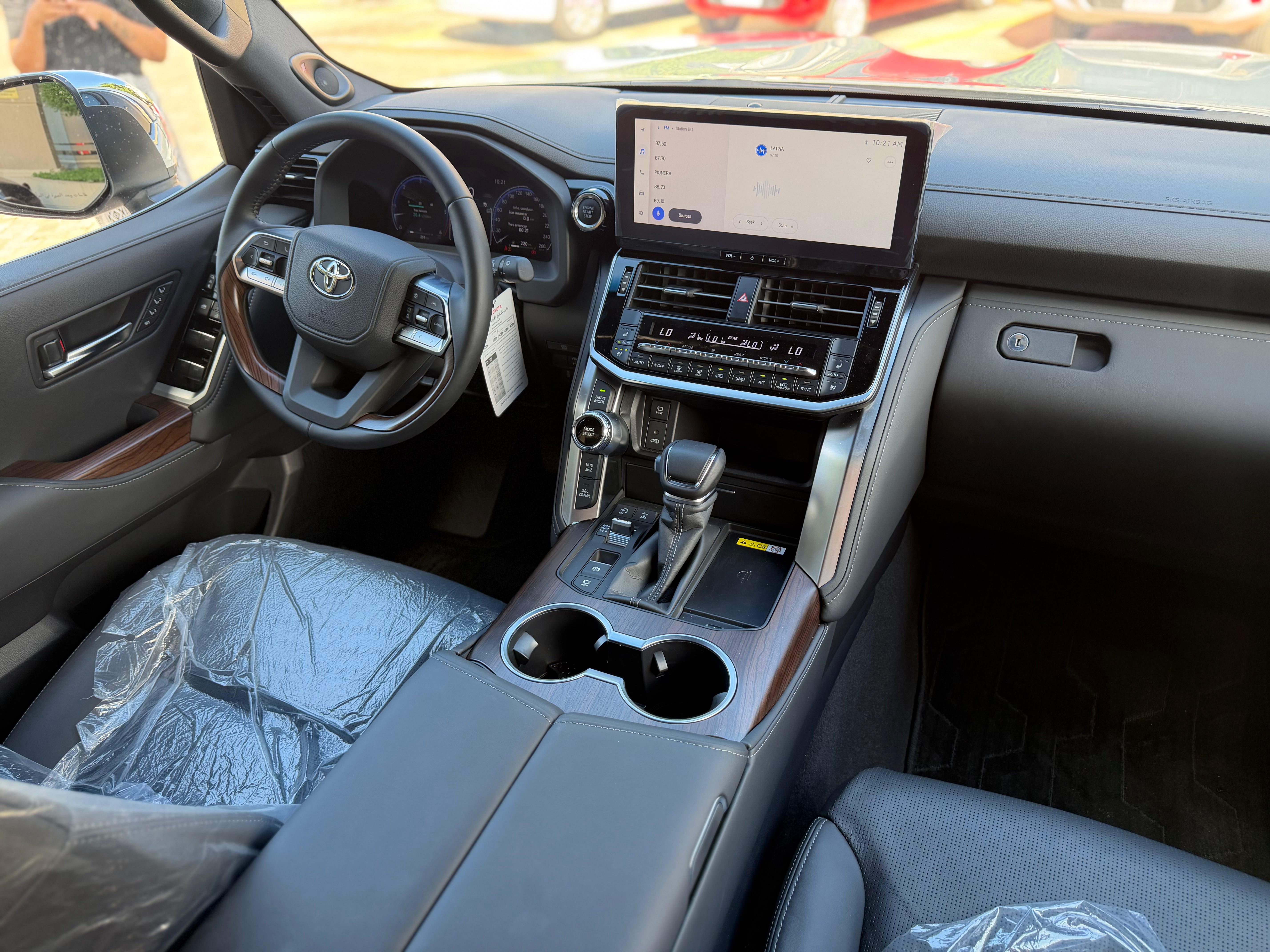 TOYOTA LAND CRUISER VX 2026