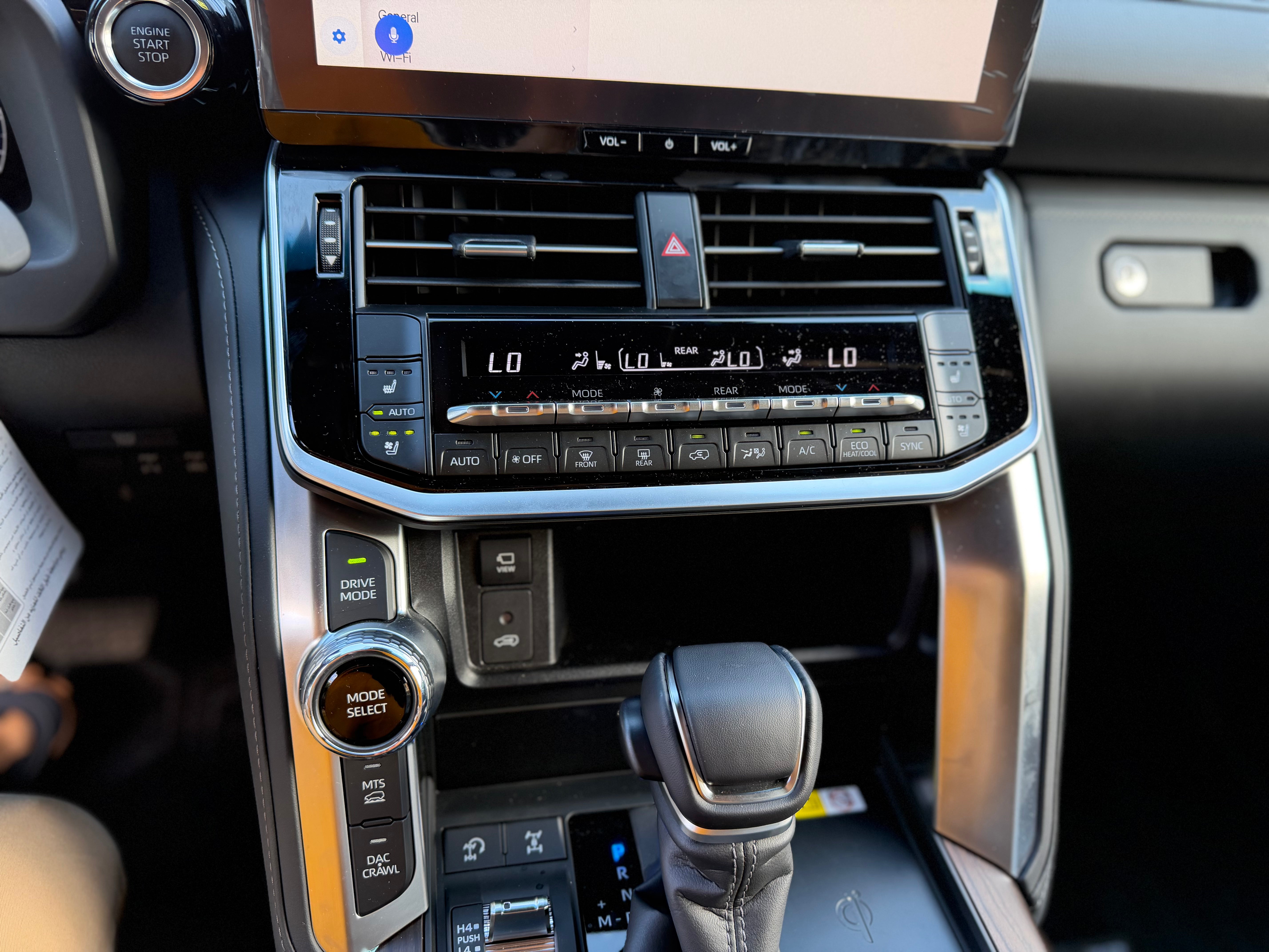TOYOTA LAND CRUISER VX 2026