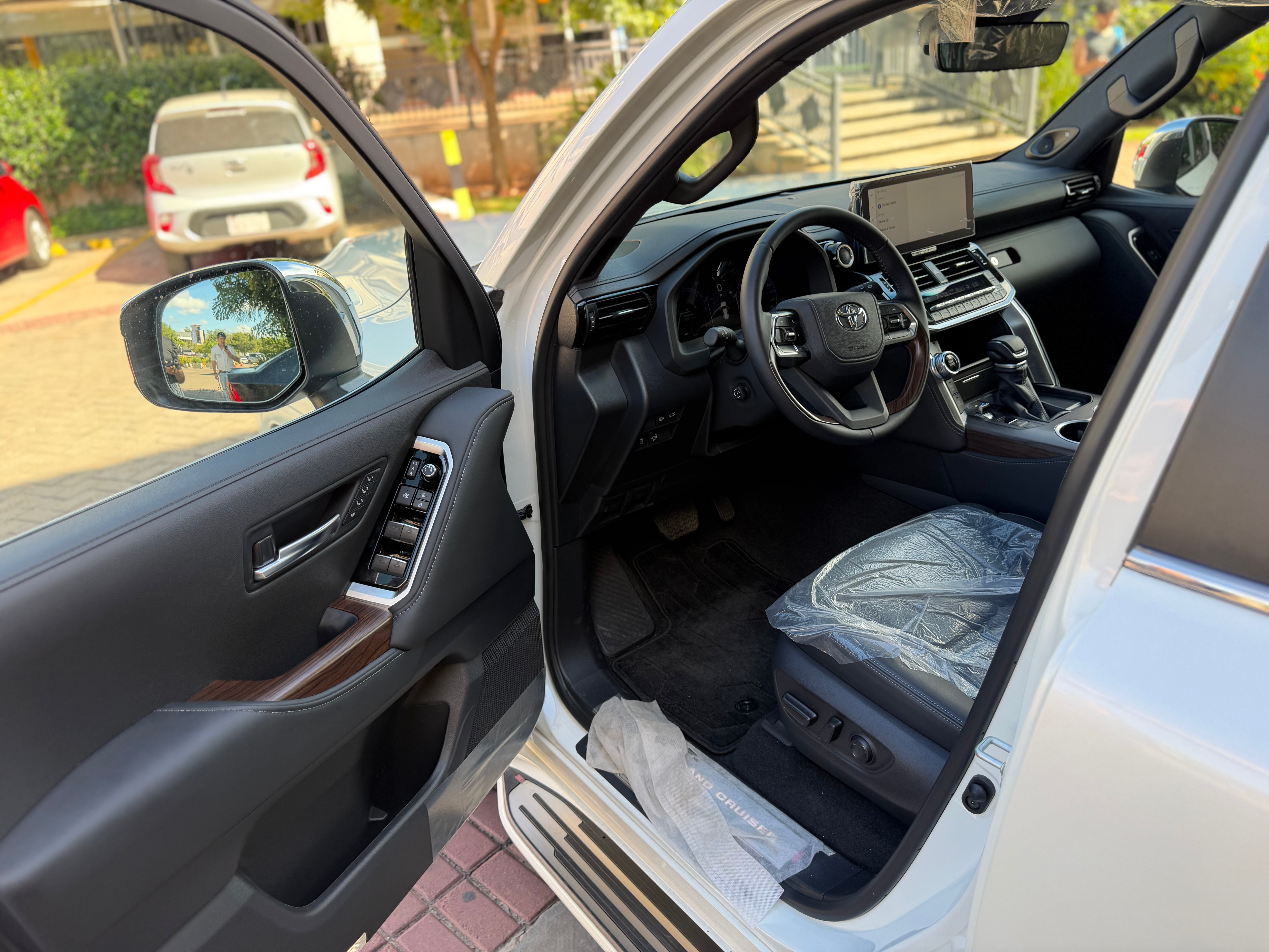 TOYOTA LAND CRUISER VX 2026