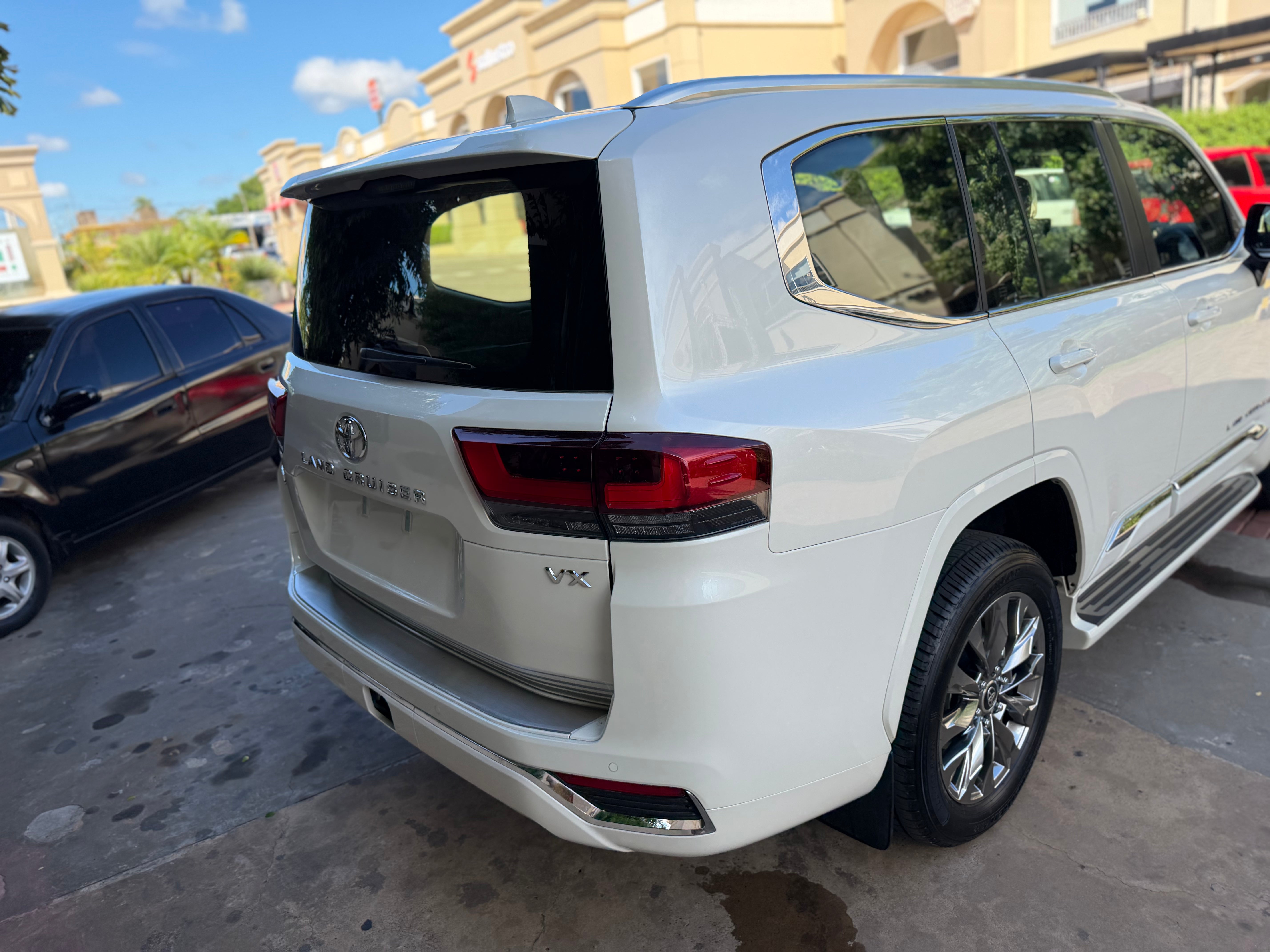TOYOTA LAND CRUISER VX 2026