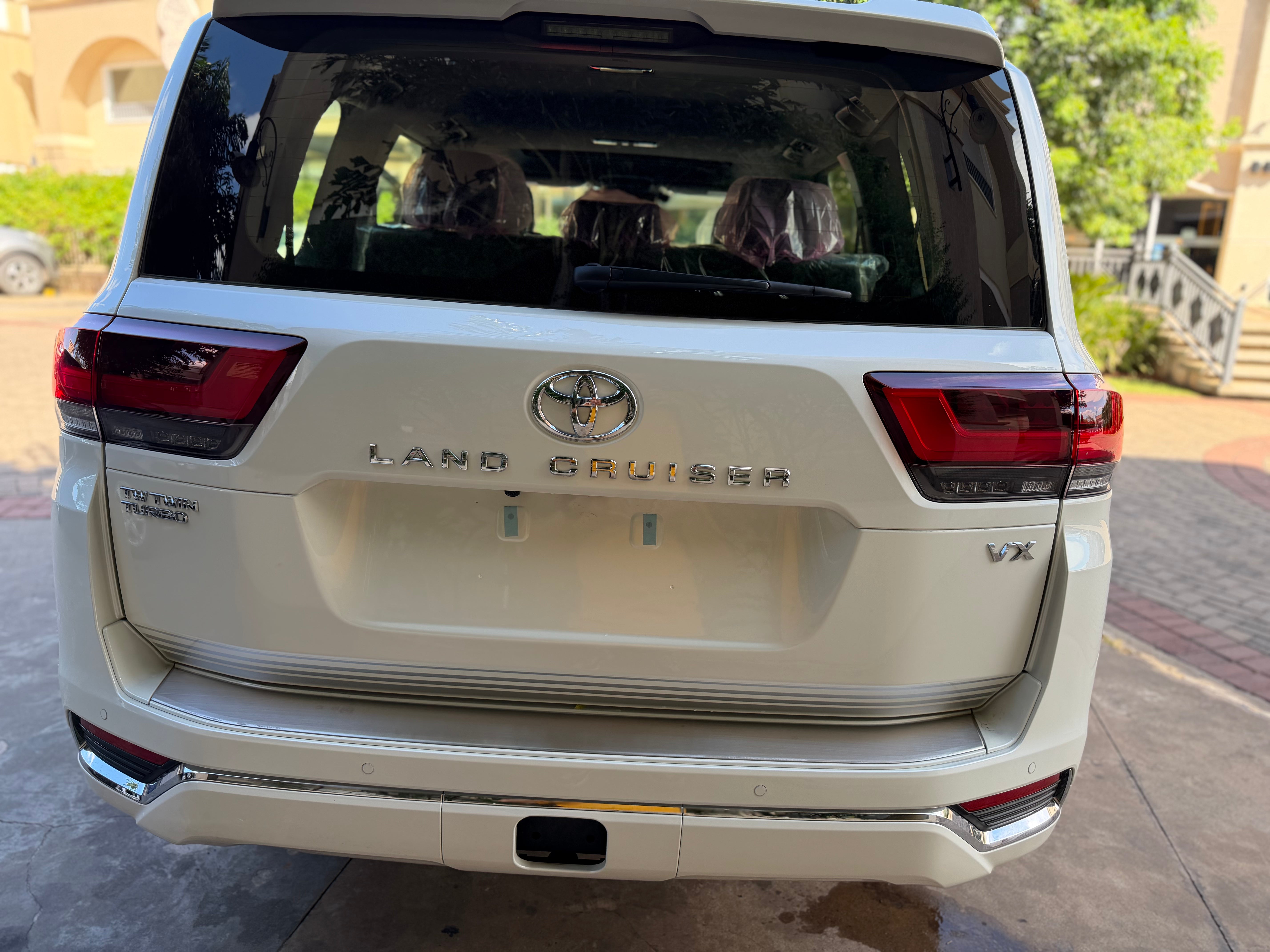 TOYOTA LAND CRUISER VX 2026