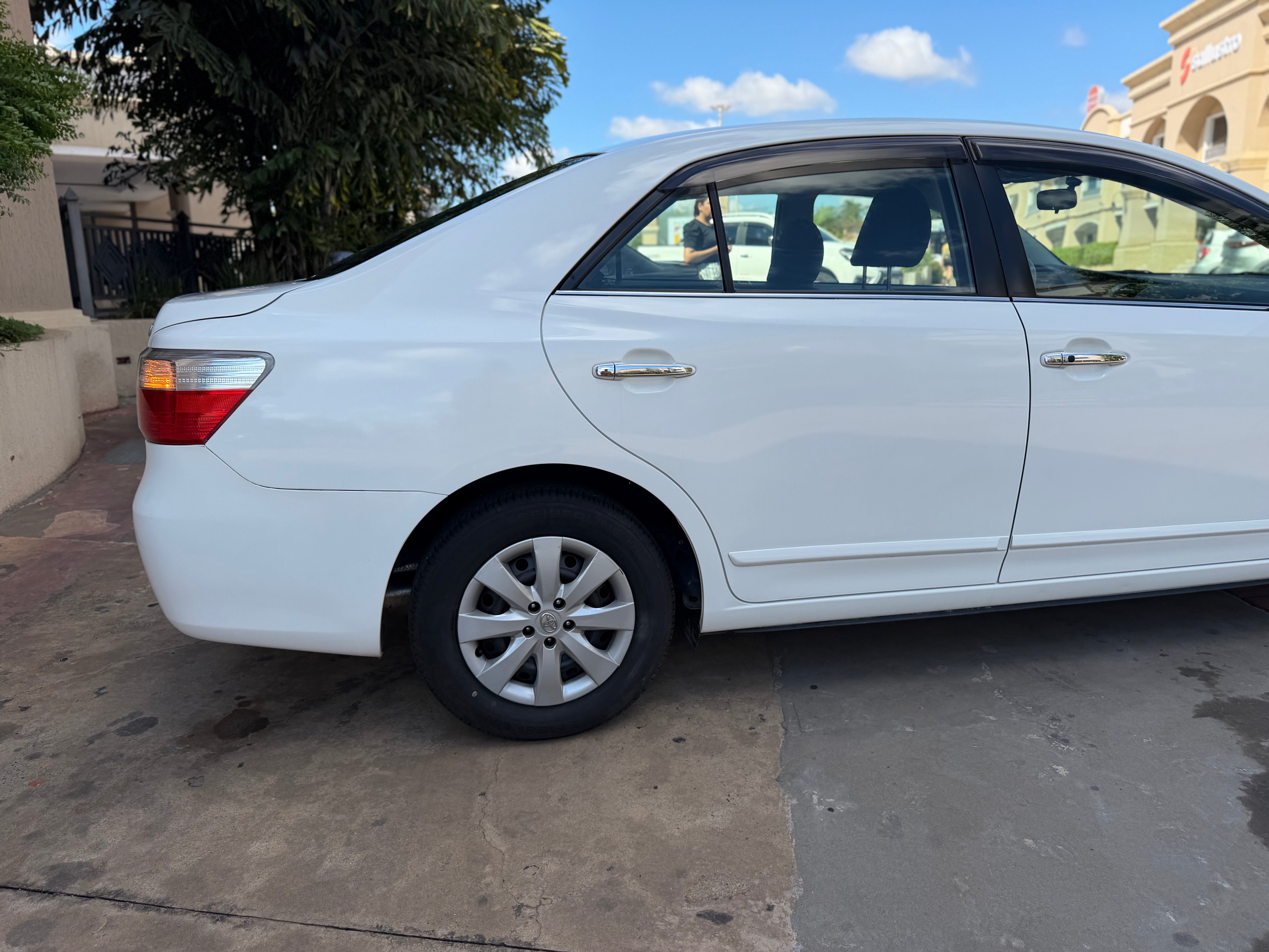 TOYOTA PREMIO 2007