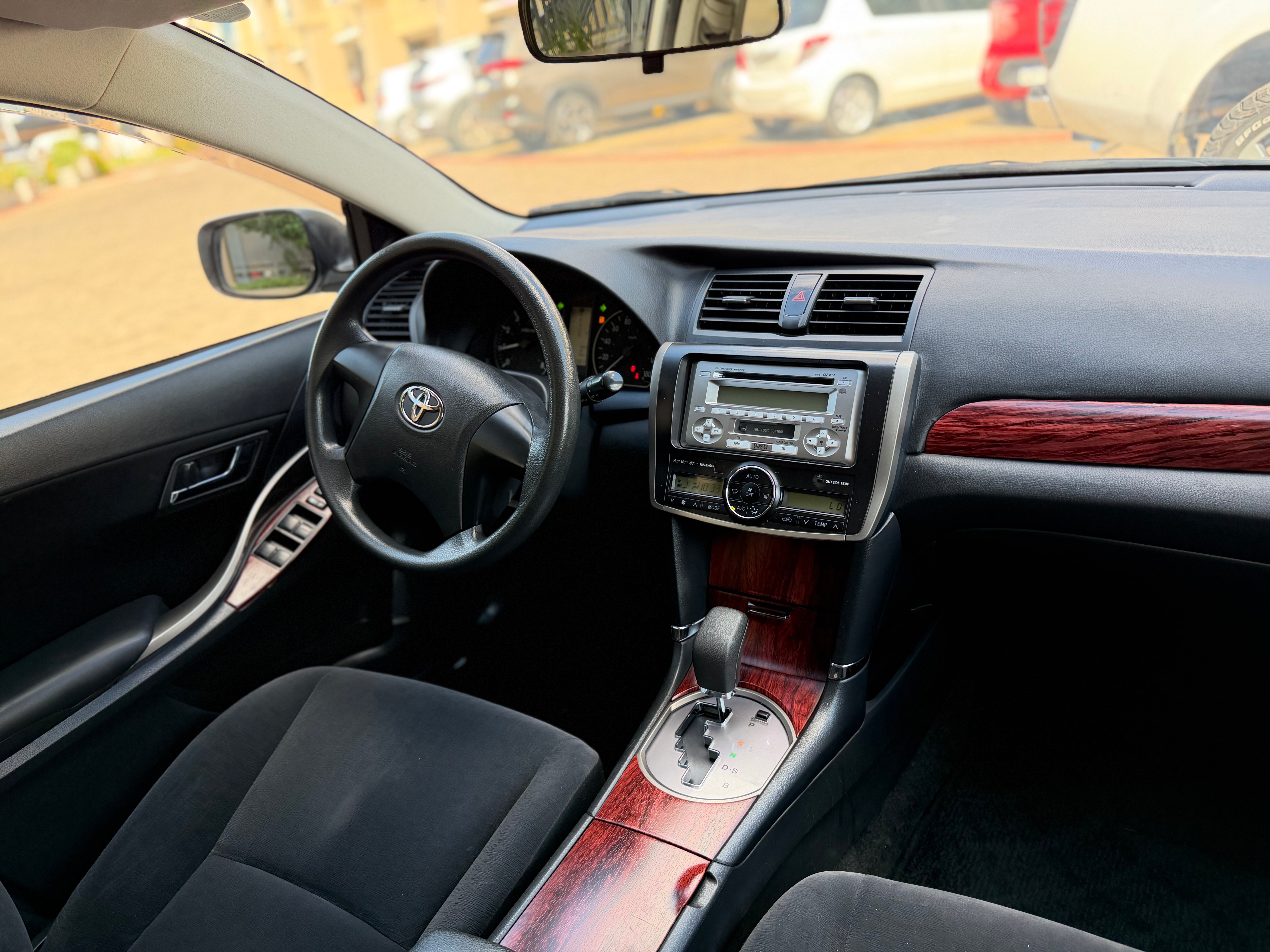 TOYOTA PREMIO 2007