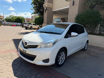 TOYOTA VITZ 2011