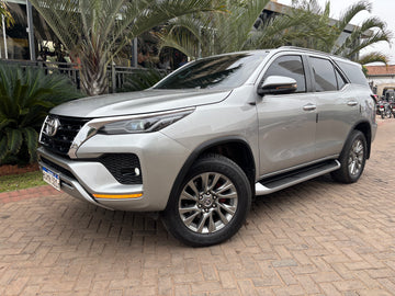 TOYOTA FORTUNER 2023 SRV