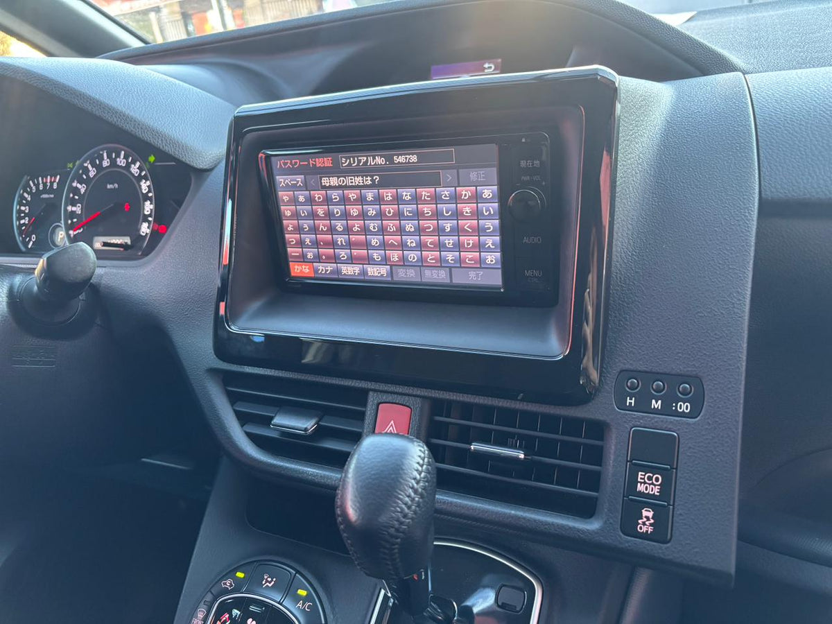 TOYOTA NOAH 2017