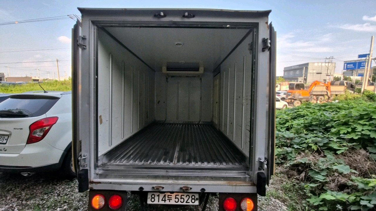 KIA BONGO 2014
